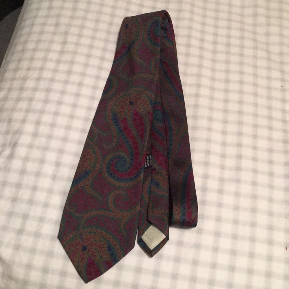 100% silk Yves saint laurent tie